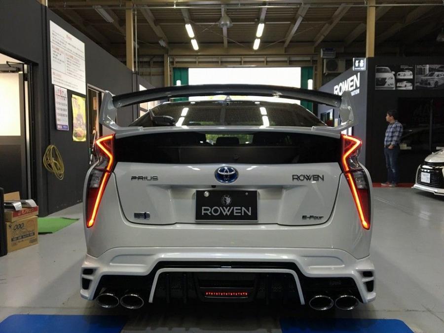 Toyota Prius by Rowen 2016 года  (фото 23 из 27)